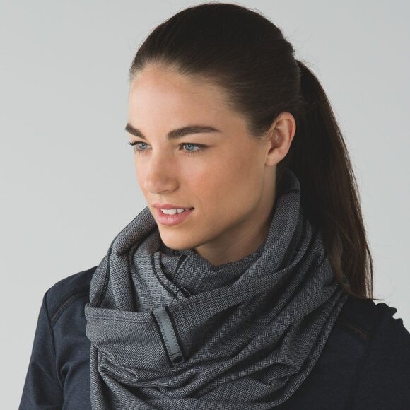 Lululemon Heathered Herringbone Heathered Slate Black Vinyasa Scarf - Picture 1 of 6